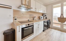 Magnificent Apartment, 4 Bedrooms, Fiber Wifi