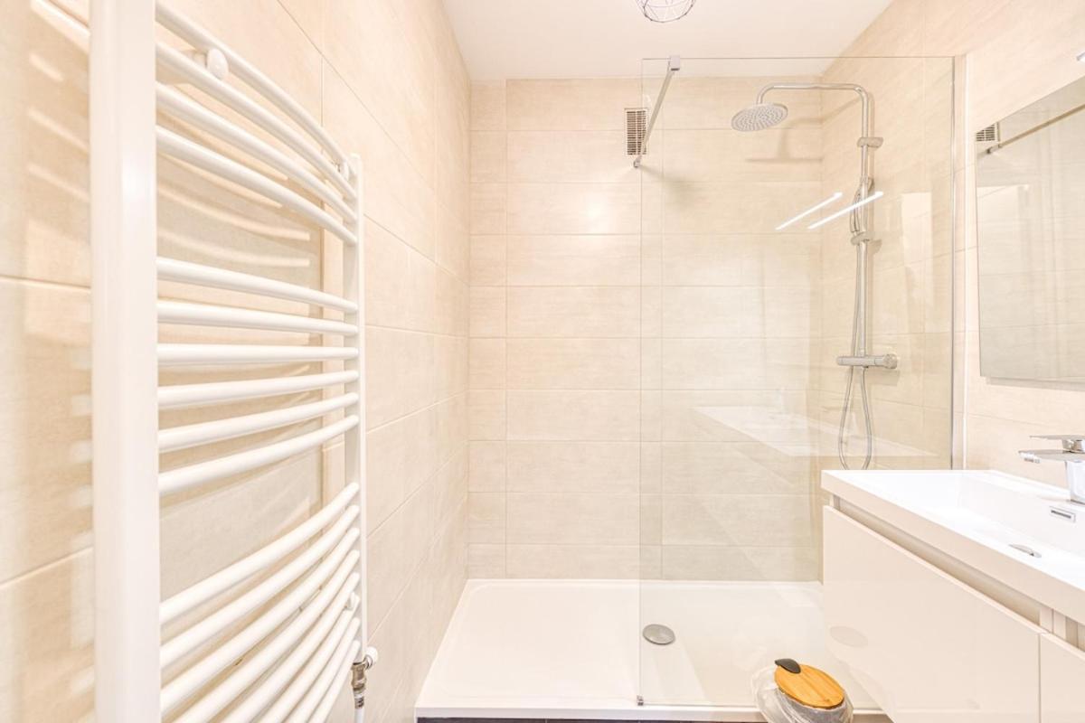 Magnificent Apartment, 4 Bedrooms, Fiber Wifi Grenoble Extérieur photo